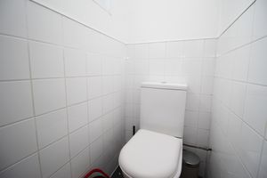 W/C- click for photo gallery